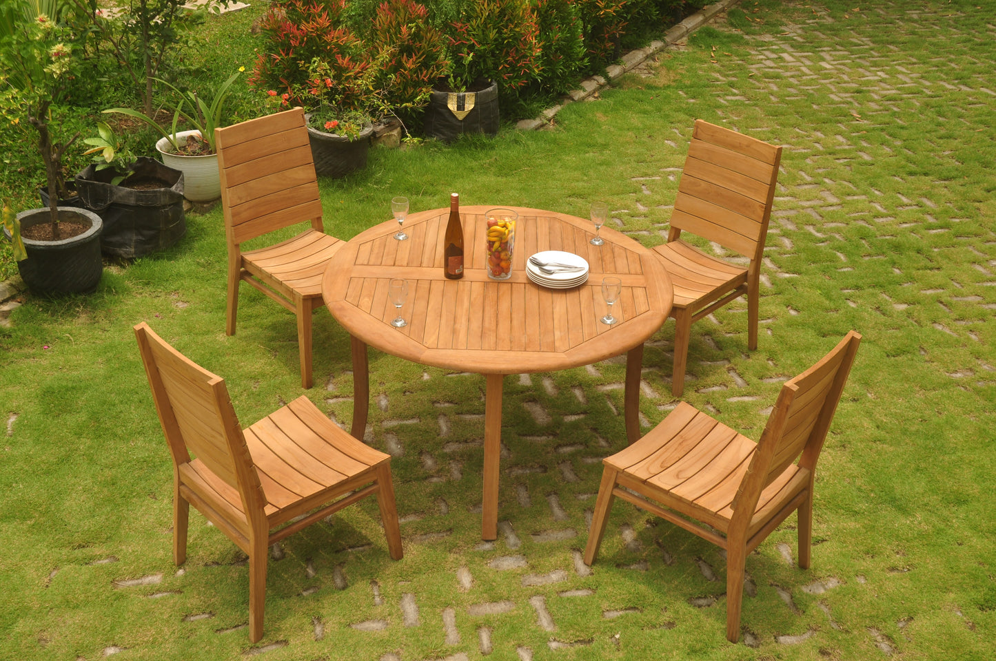 52" Round Table and with 4 Charleston Armless Chairs